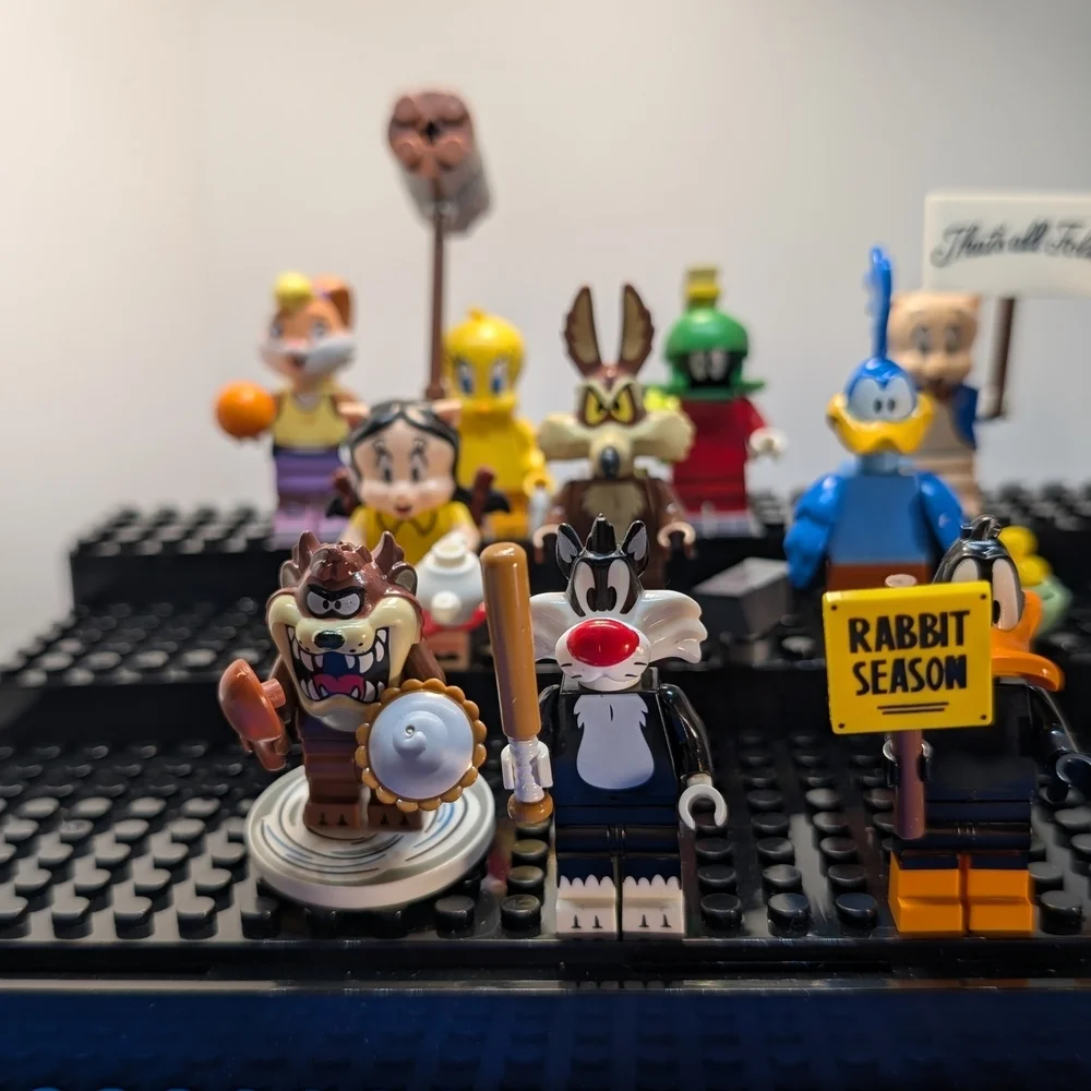 12 Minifigures-Looney Tunes LEGO Compatible Minifigures Set